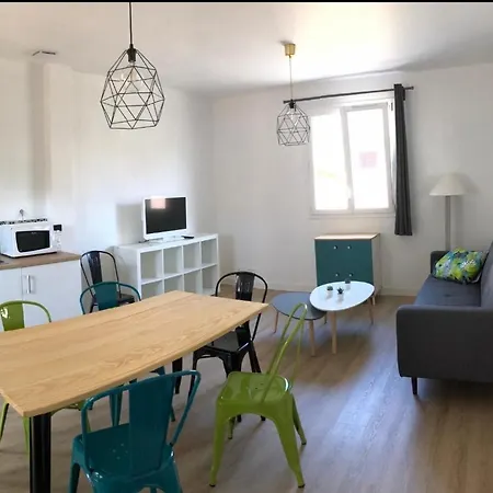 Maison Design Guirec, 2 A 4 Personnes Holiday home Perros-Guirec